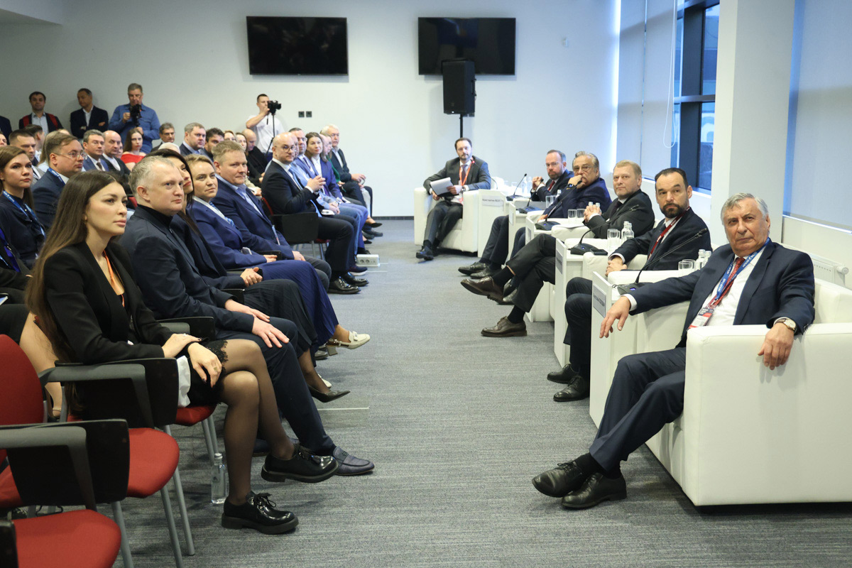 Ученые ИММиТ представили передовые разработки на выставке «Металл-Экспо 2025»